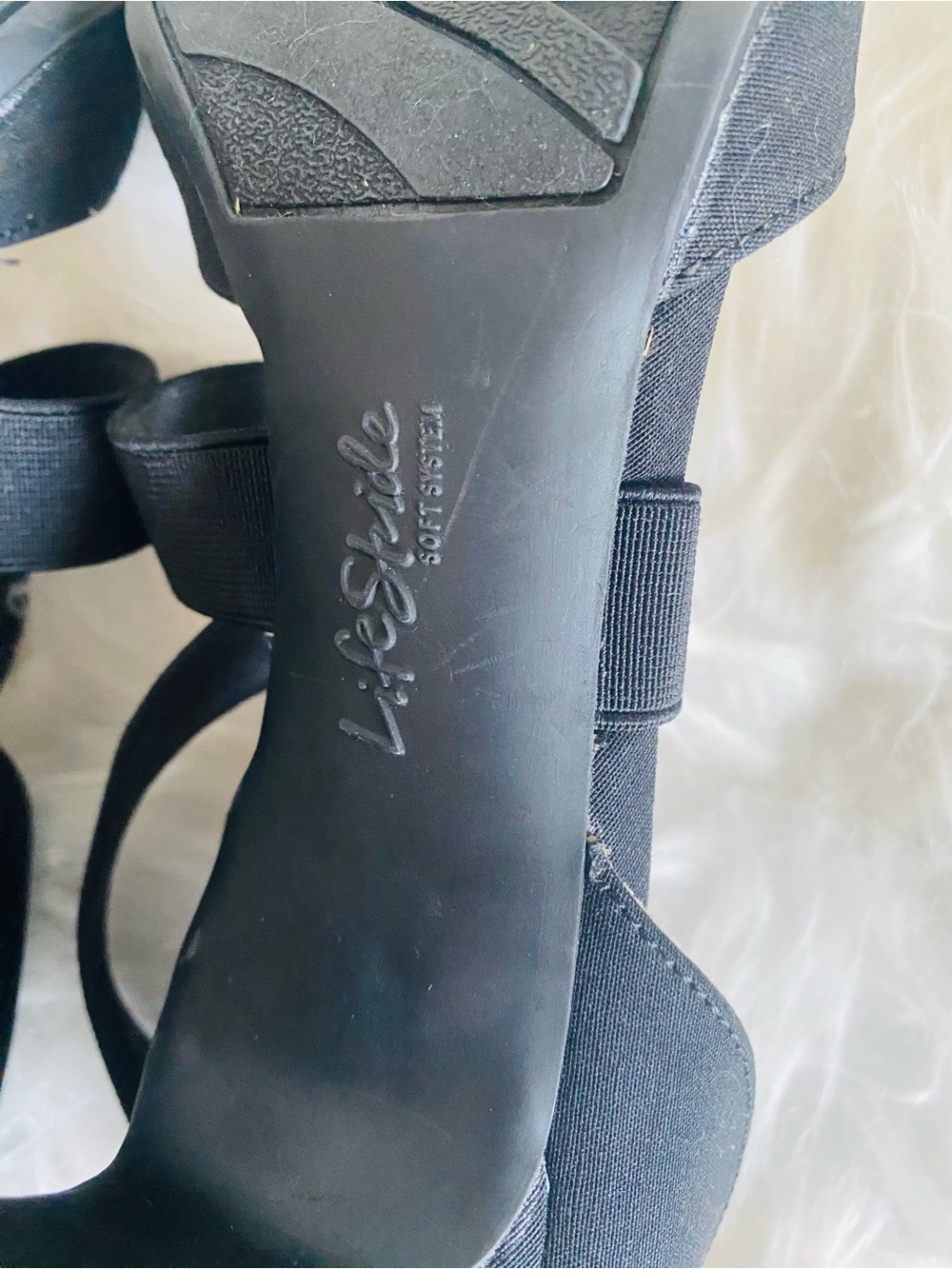 🛍️Life Stride Black Crisscross Pointed-Toe Heels - Picture 12 of 16